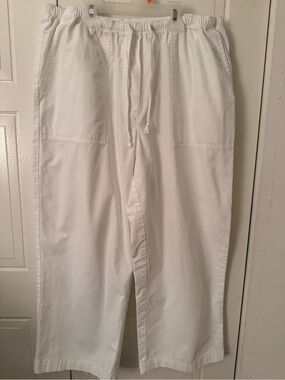 L.L. Bean women’s  White Drawstring Chinos size small classic fit